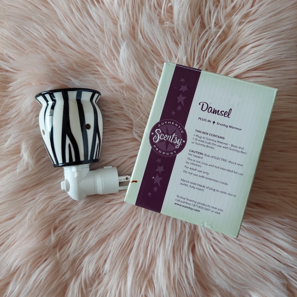 Scentsy Damsel Zebra Print Wall Plug in Wax Warmer